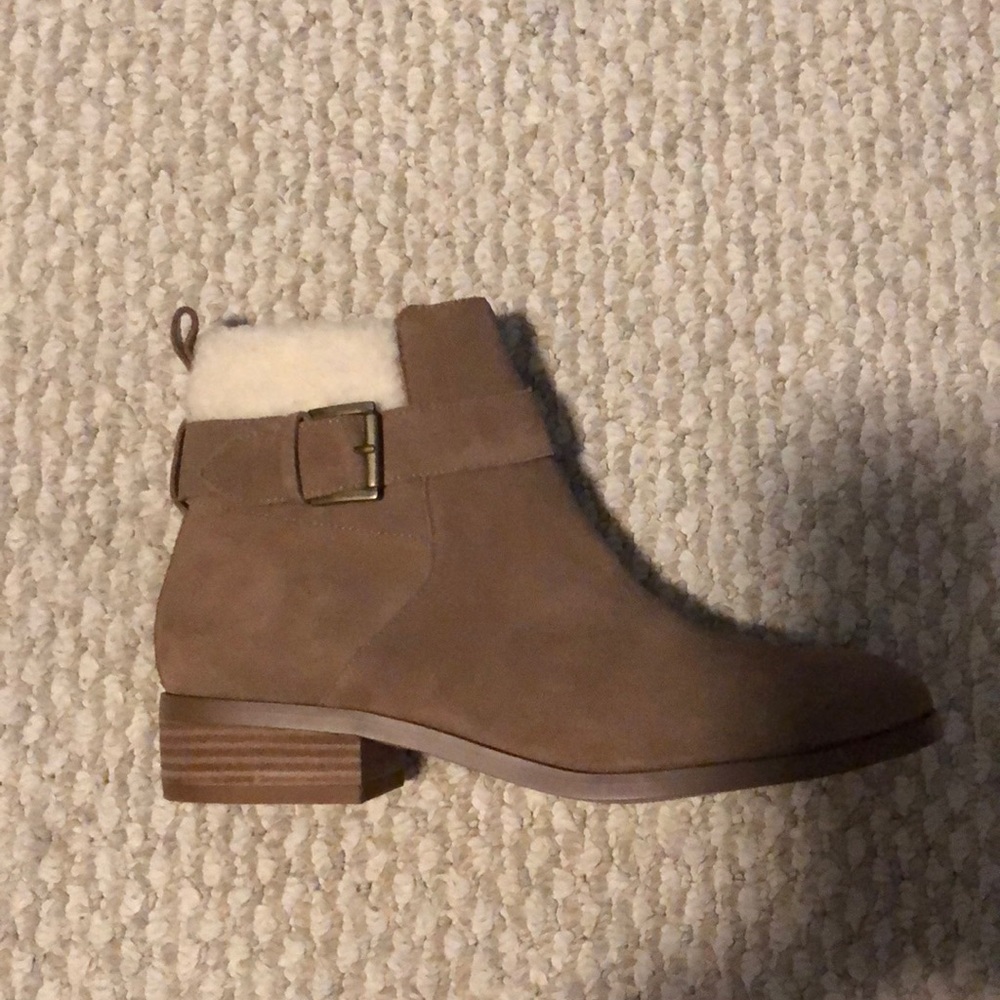 Shoes - Picture 2 of 2